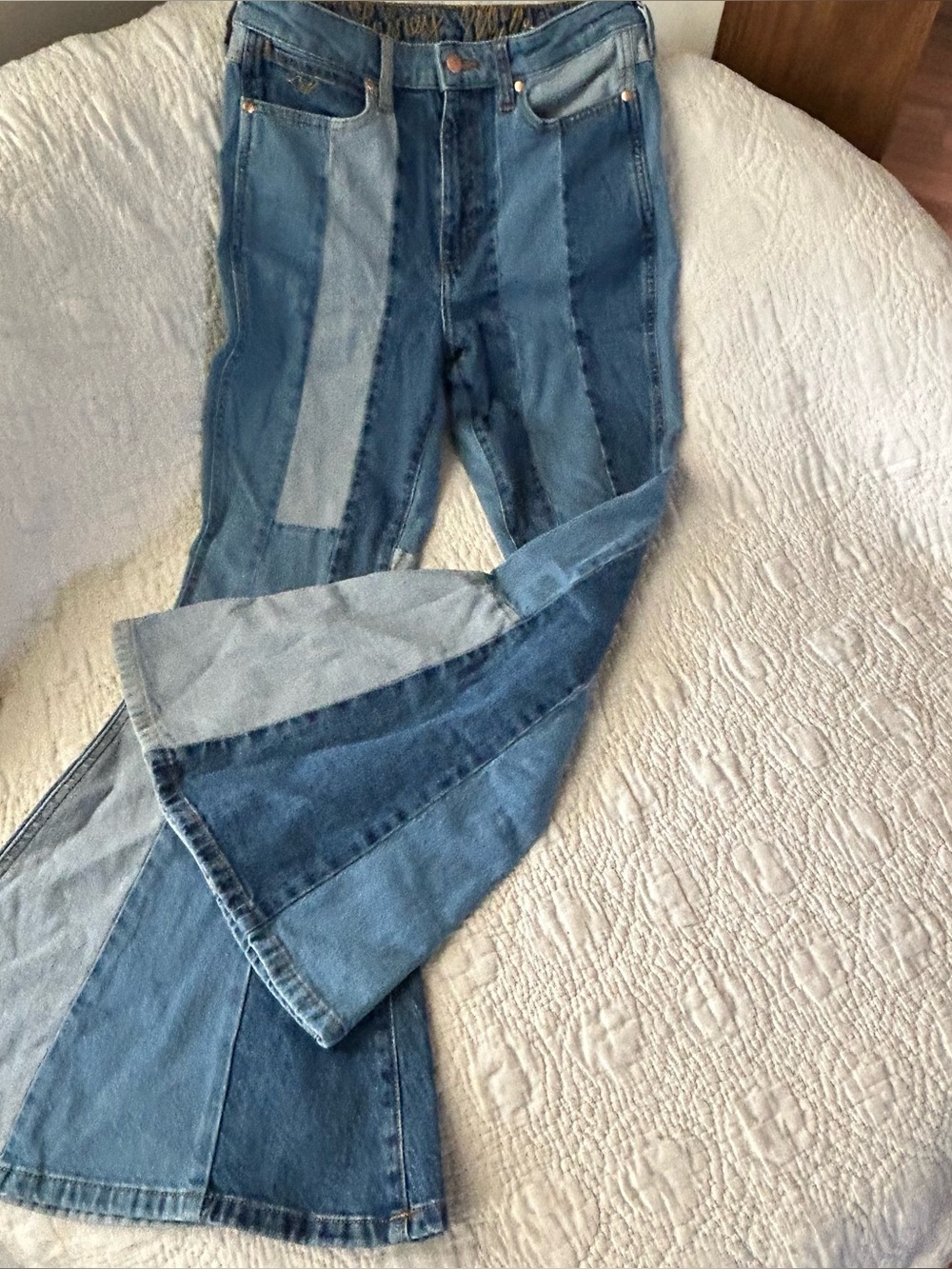 Lainey Wilson-Wrangler Patchwork Wide-Leg Women’s Jeans - Blue 30 x 32